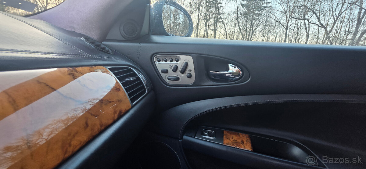 Jaguár XK 4.2 V8 - 13