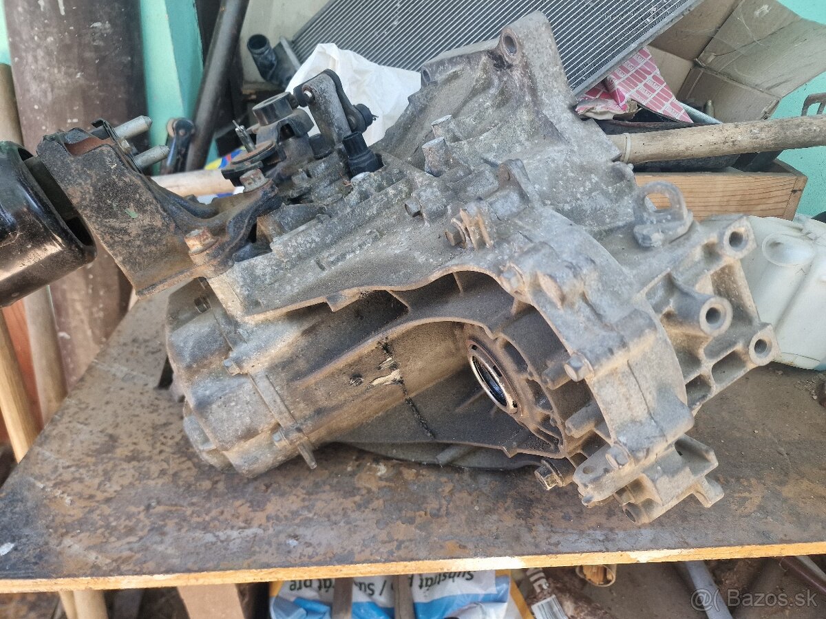 Rozpredá Kiu Ceed JD 2013 - 13