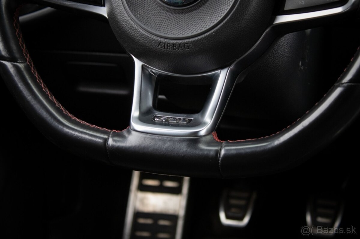 Volkswagen Golf GTI Performance 2.0 TSI 180kW - 13