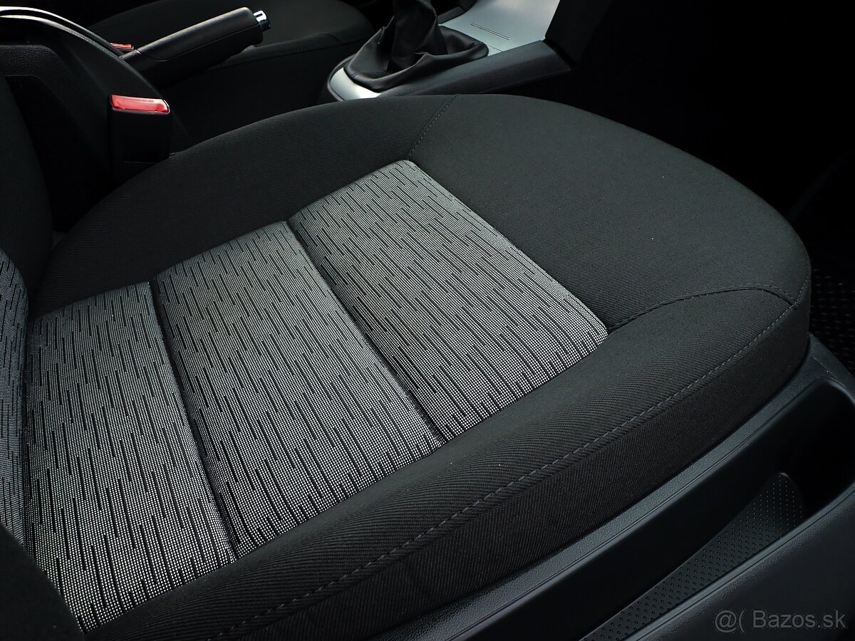 ŠKODA OCTAVIA COMBI 1.6TDI 4x4 77w KLIMA, STK, ŠPZ - 13