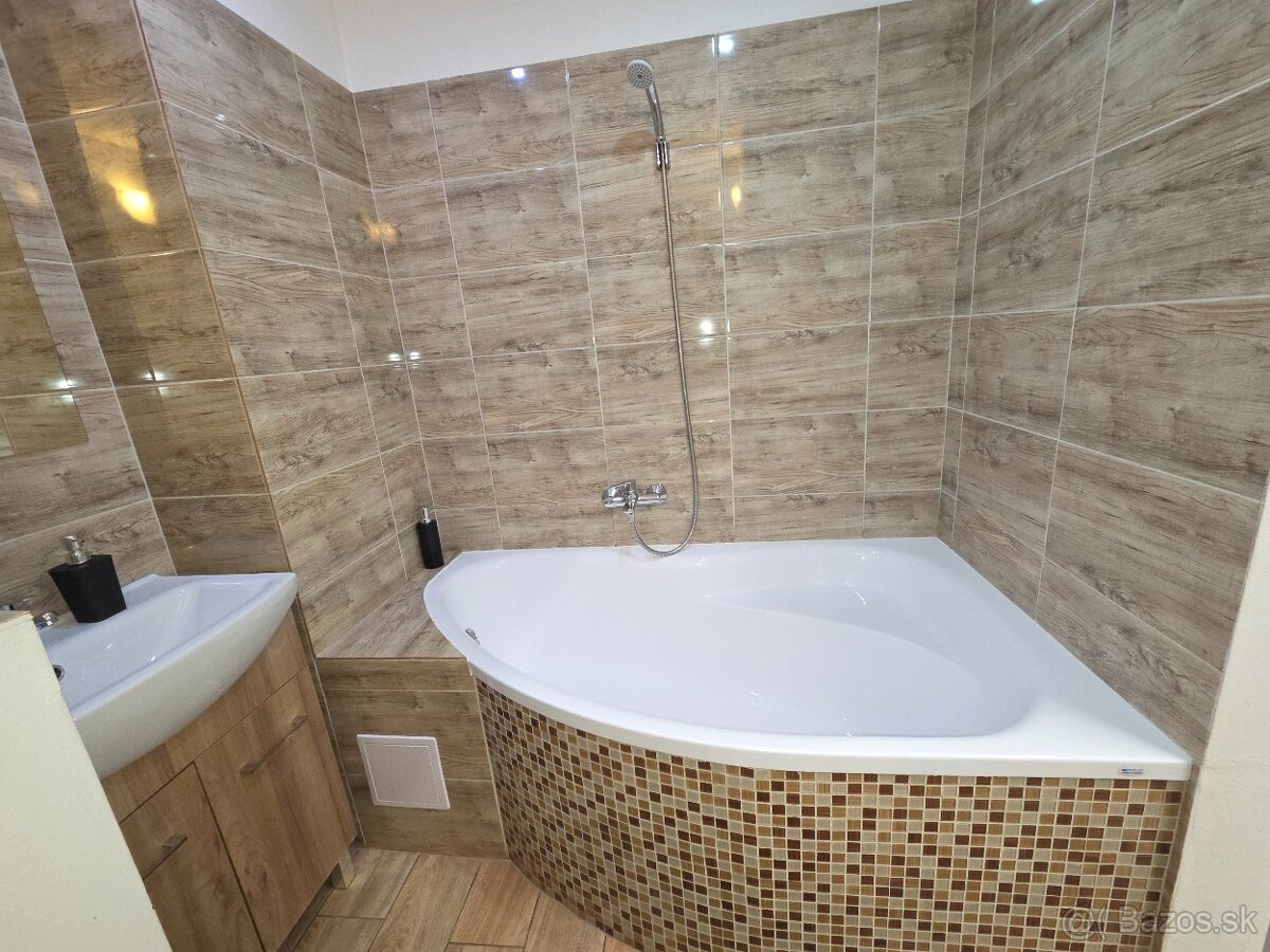 Krátkodobý Prenájom Apartmán BB-Centrum od 3hod. - 13