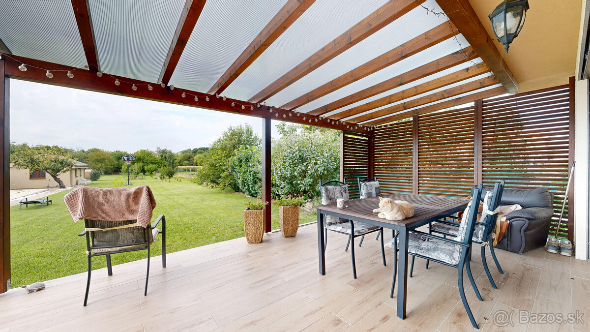 Na predaj priestranný rodinný dom v Slovenskej Novej Vsi - 13