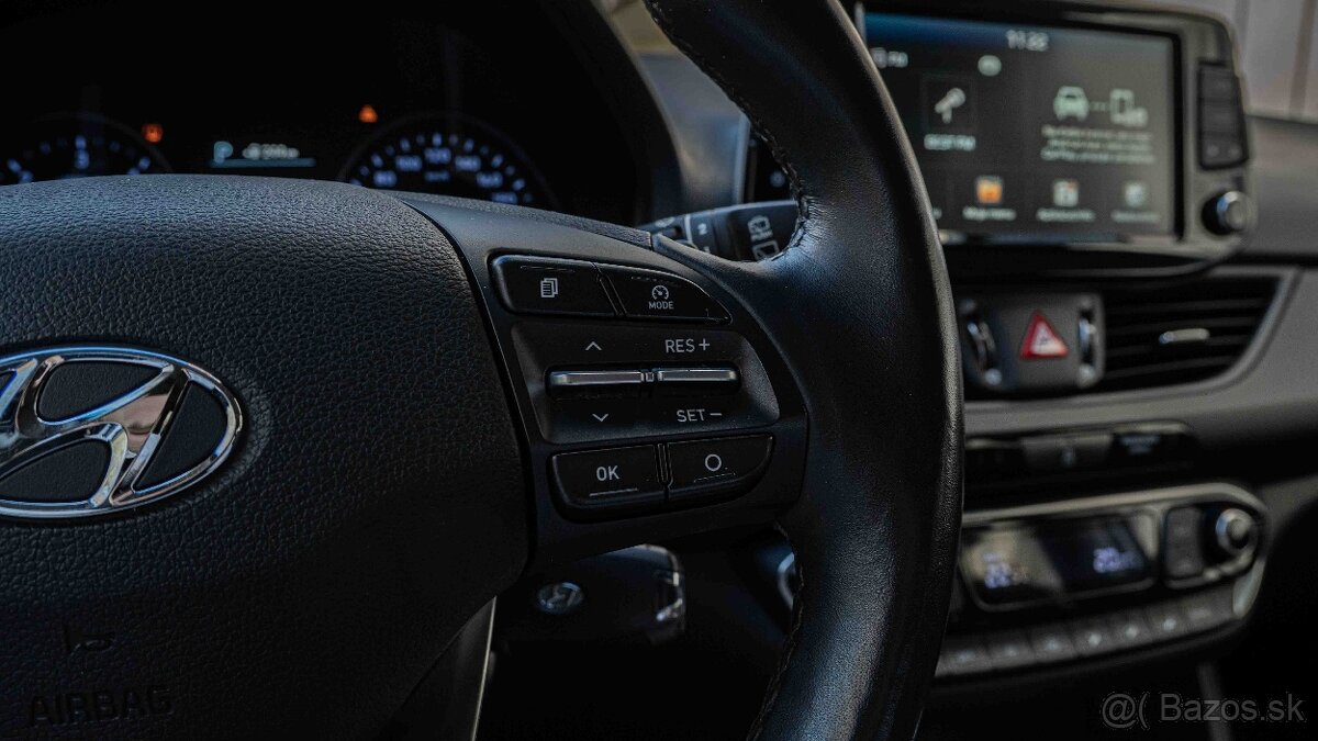 Hyundai i30 CW 1.6 CRDi Classic DTC - 13