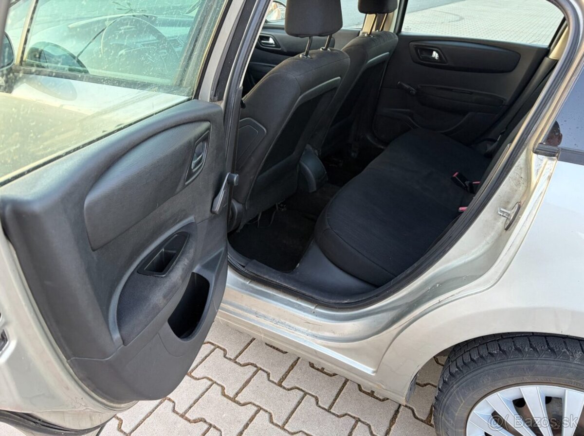 Citroen C4 1.4i 16V ČR STK 2/2028 - 13