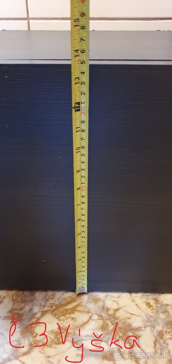 Poličky a skrinka - 13