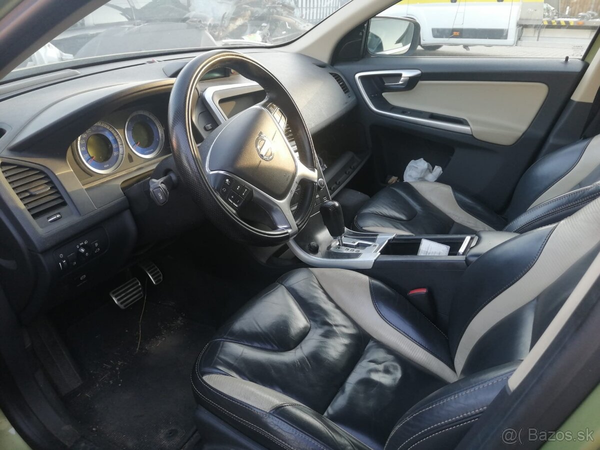 Volvo XC60+ - 13