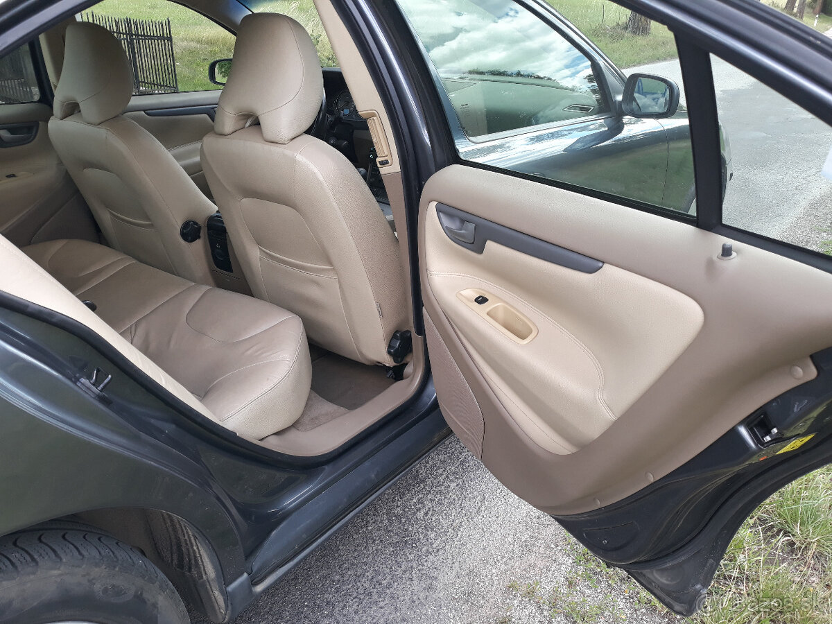 VOLVO S60 2,4 D5 - 13
