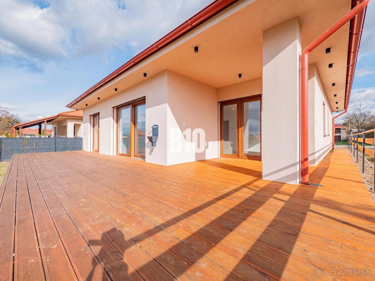 NADŠTANDARDNÝ bungalov s dobrou dostupnosťou na dialnicu - 13