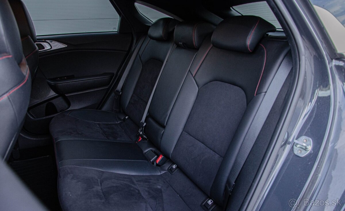 Kia ProCeed 1.6 T-GDi GT A/T, ZÁRUKA - 13