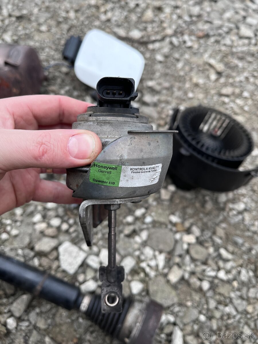 Diely Škoda Rapid 1.6 TDI 85 kw ventil,snimac,EGR,DPF filter - 13