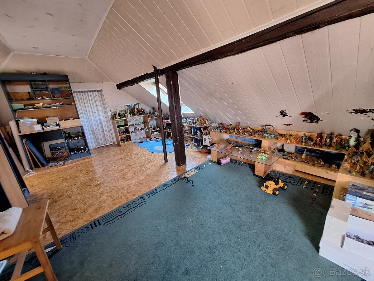 Ponúkame na predaj rodinný dom v obci Mýtna - 13