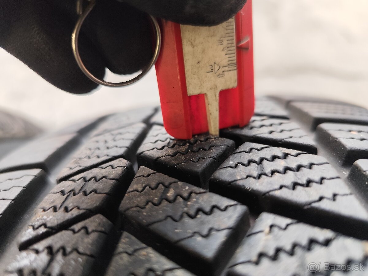 BMW 16" 205/55R16 - 13