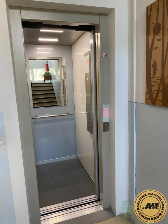 4 izbový byt 100 m2 výťah 2x lodžia Zvolen - Sekier na preda - 13