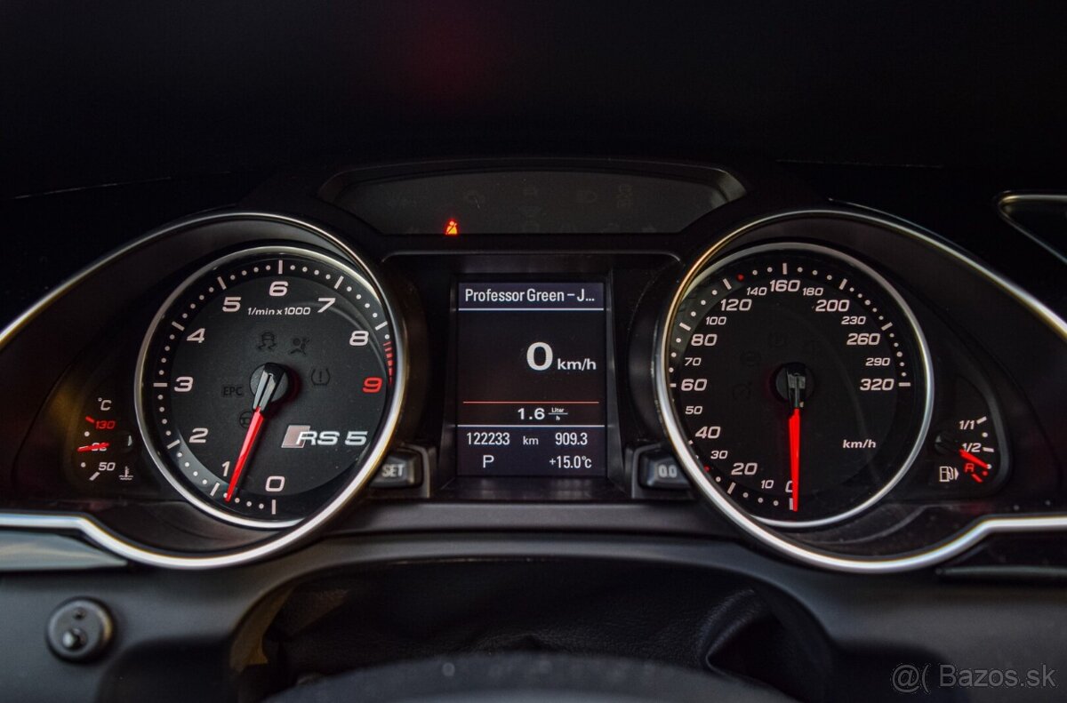 Audi RS5 V8 quattro - 13