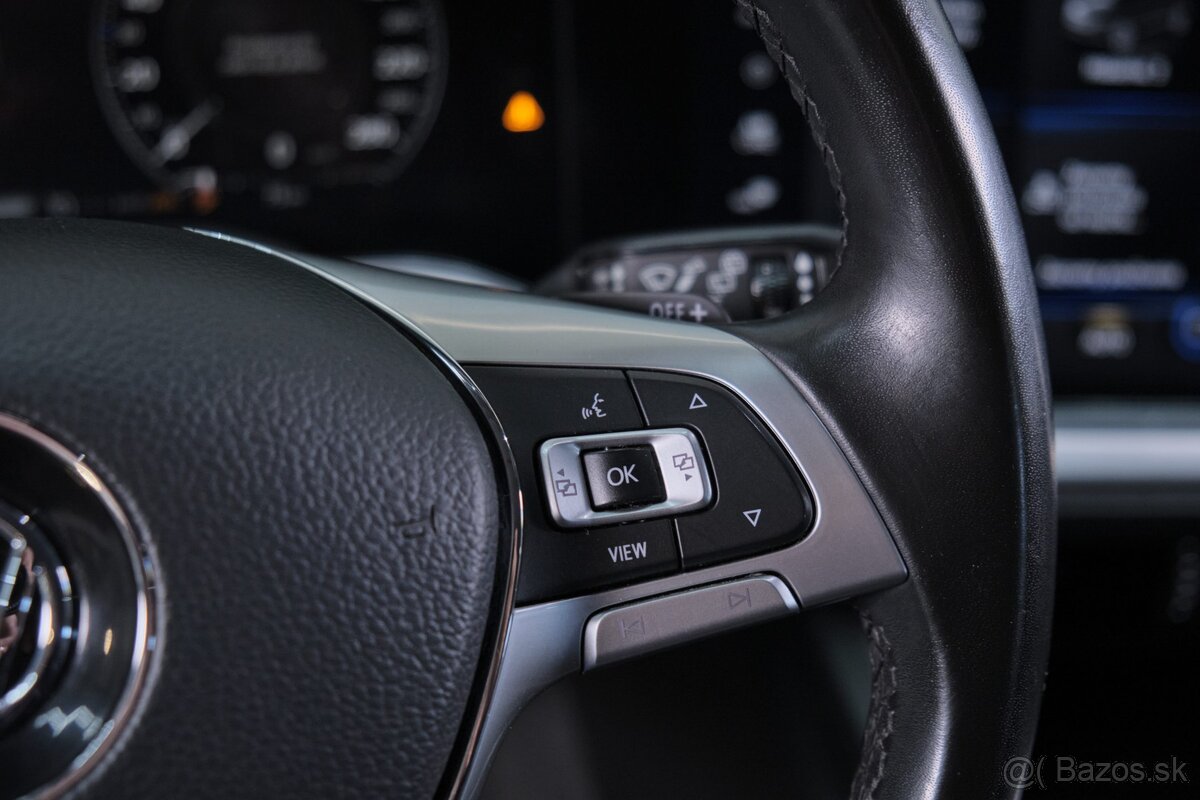 Volkswagen Touareg 3.0 TDI - 13