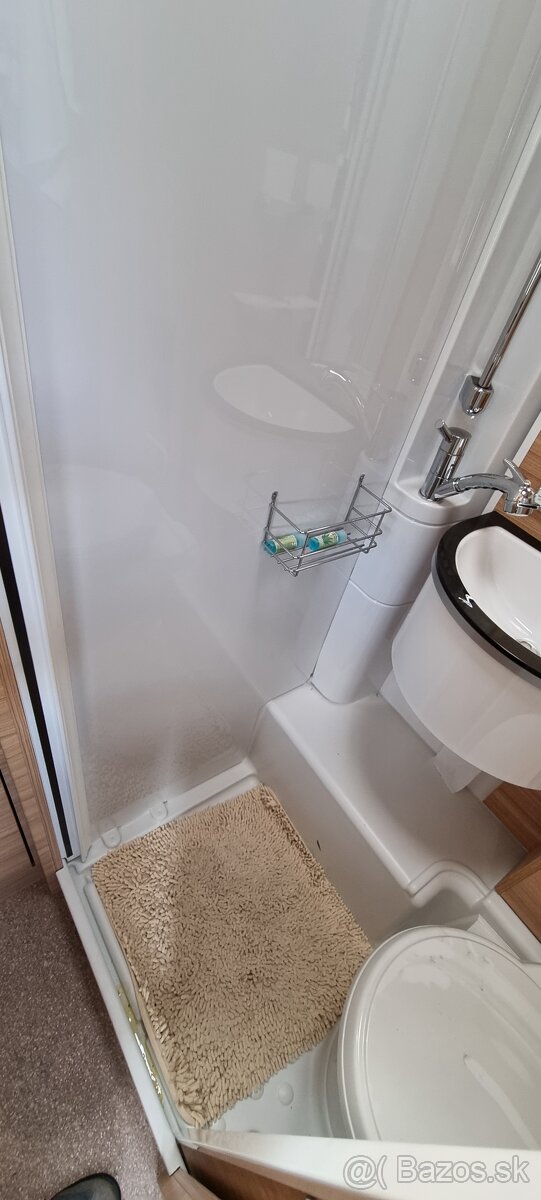 ZNÍŽENÁ CENA Predám autokaravan Dethleffs 6m, do 3,5t - 13