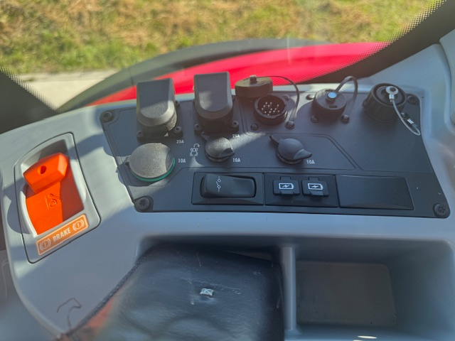 Valtra T235 VERSU UNLIMITED možný odpočet Dph - 13