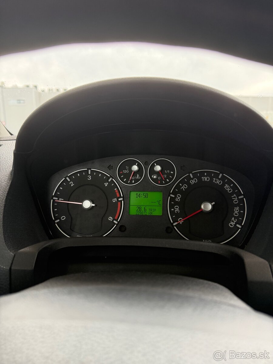 Ford fiesta 1.4 - Nafta - 13