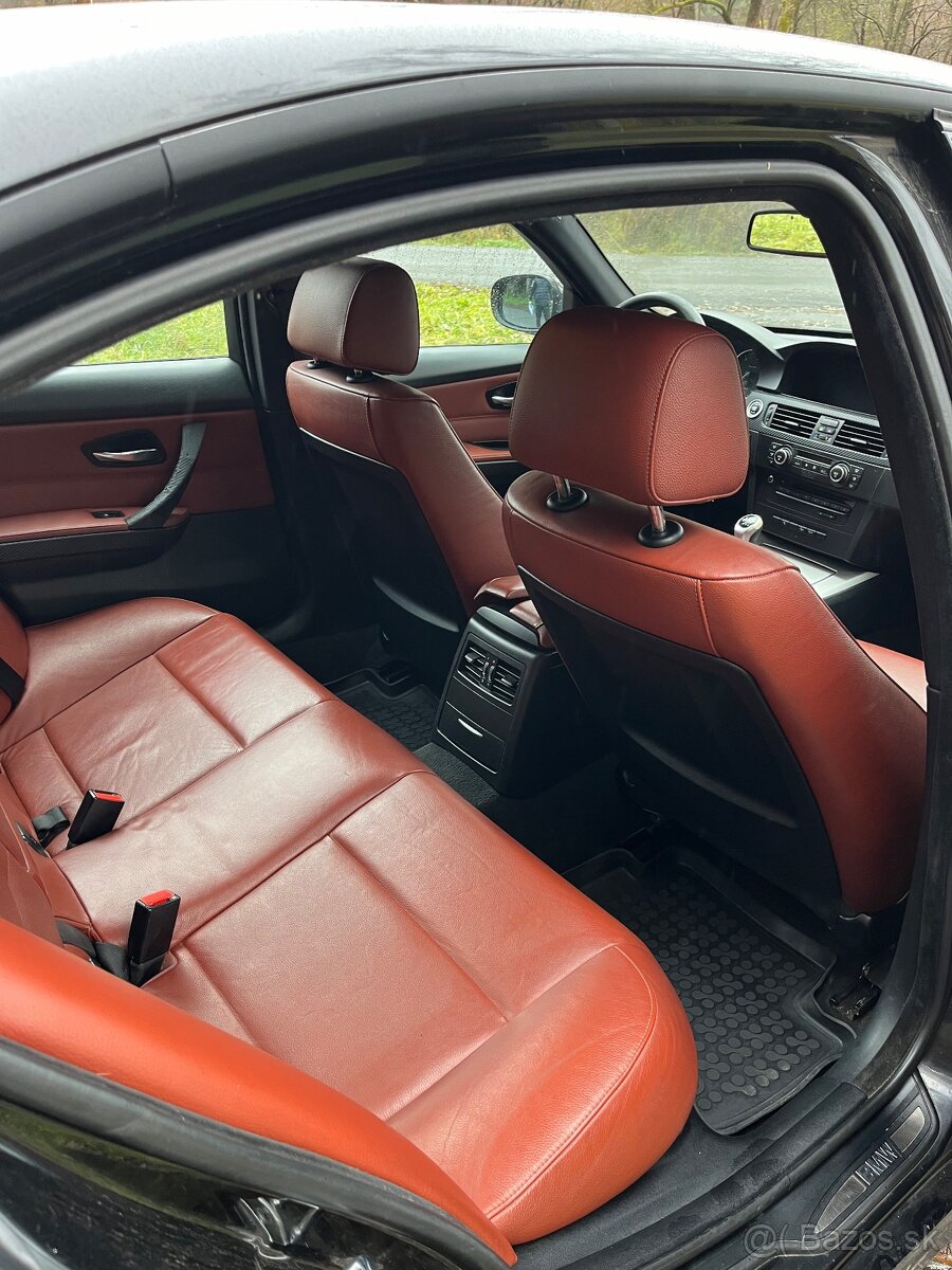 BMW E90 320d X-drive - 13