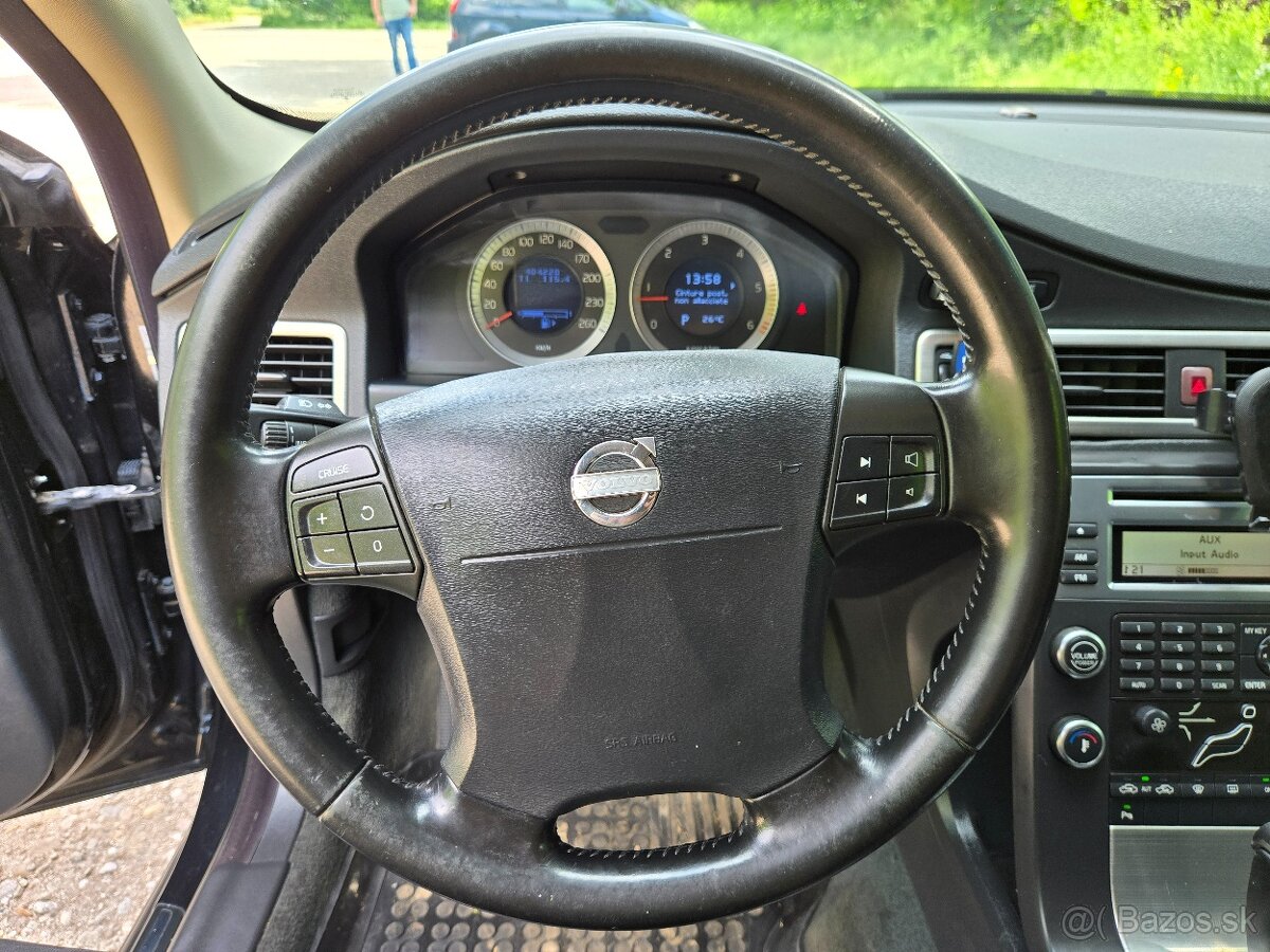 Volvo V70 2.4 D5 _ AUTOMAT - 13