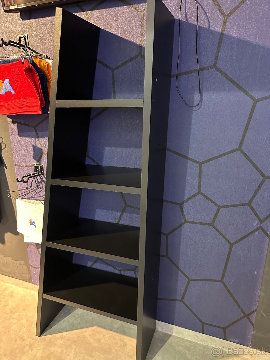 Biele skrinky do šatne, botník a lavičky - 13