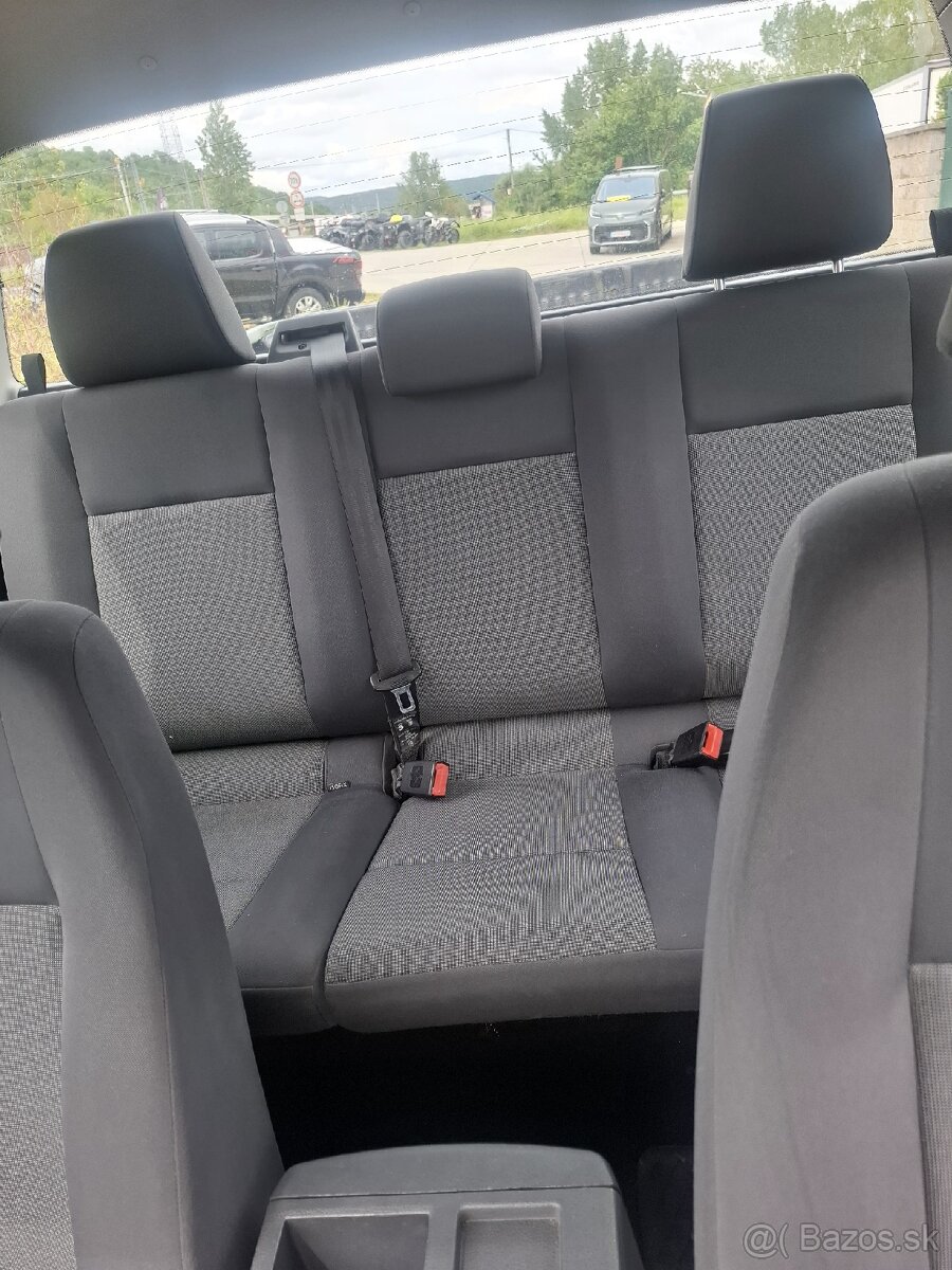 Volkswagen Amarok 2.0 D - 13