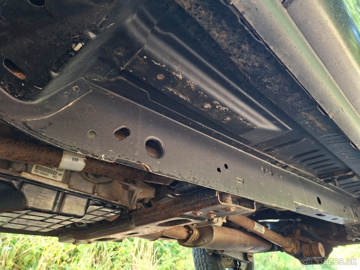 Jeep cherokee 2.8 crd 2004 - 13