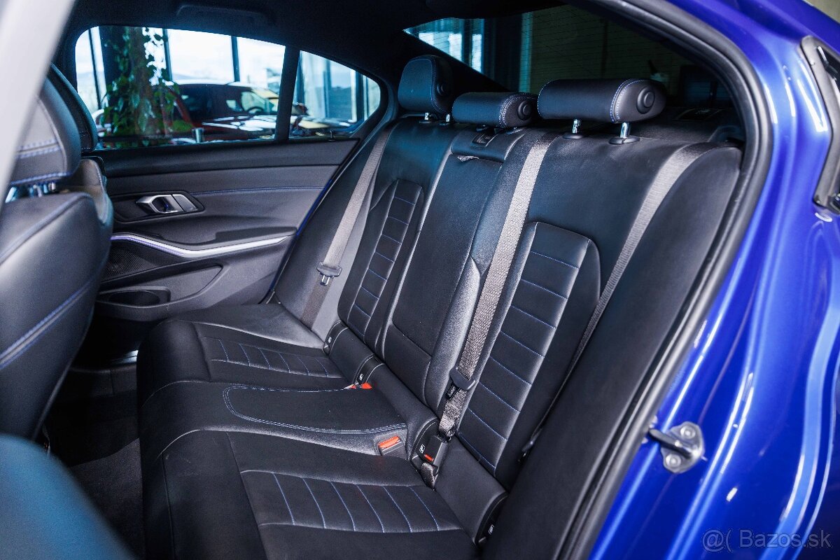 BMW 320d xDrive M-Sport - 13