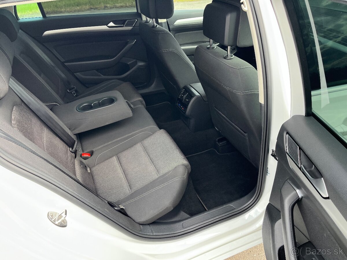 VW Passat 2.0TDI DSG 2019 - navi, nová STK a rozvody - 13