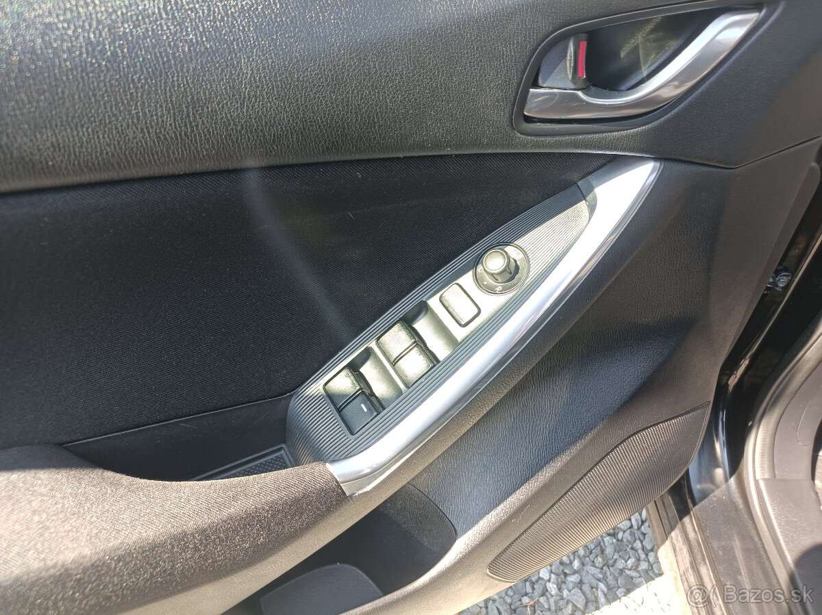 Mazda CX-5, 2.2 sky-D,110 kw,navi,xen.,4x4 - 13