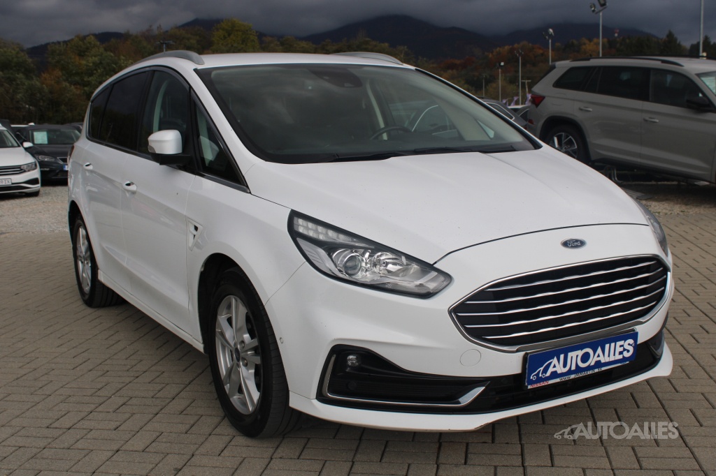 Ford S-MAX 2,0 TDCi 110 kW TITANIUM - 13