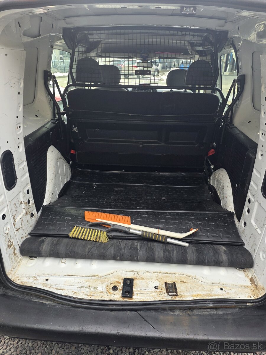 Peugeot Partner 1,6 blueHDi (73kW) 10/2016 - 13