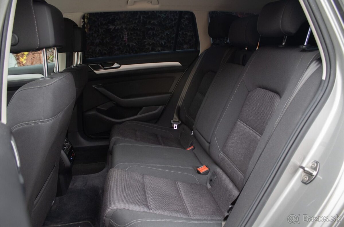 Volkswagen Passat Variant 1.6TDI DSG - 13