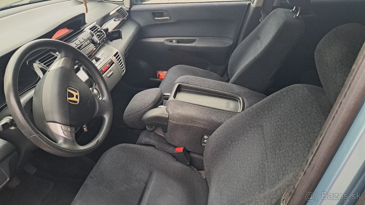 Honda FR-V - 13