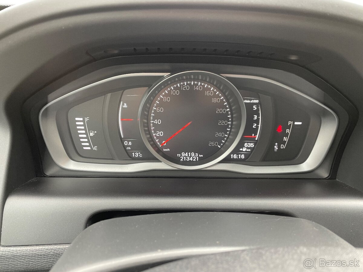 Volvo XC60 D4 2.4L D Momentum - 13