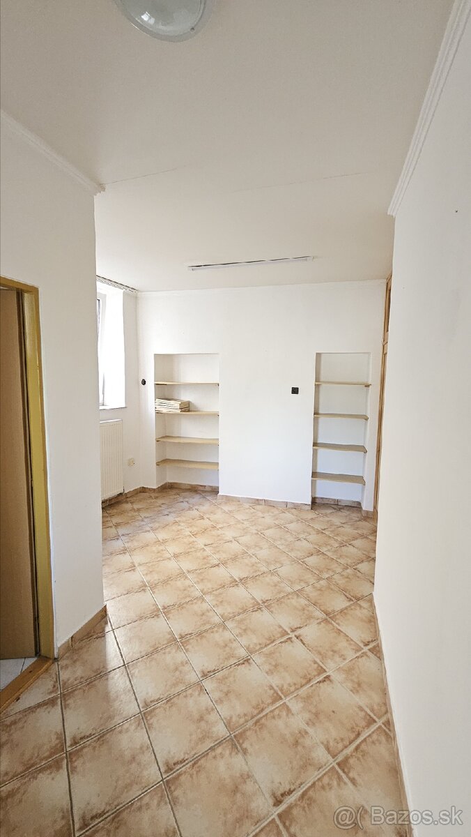 Dom Ambulancia byt v priamom centre mesta - 13