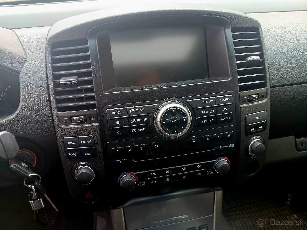 NISSAN NAVARA 3.0DCI - PREDAJ AJ NA SPLÁTKY - 13
