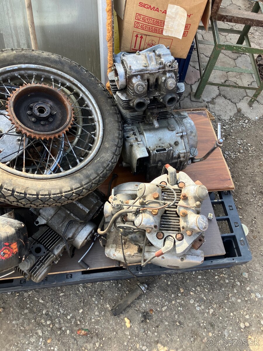 Predám triumph a Honda - 13