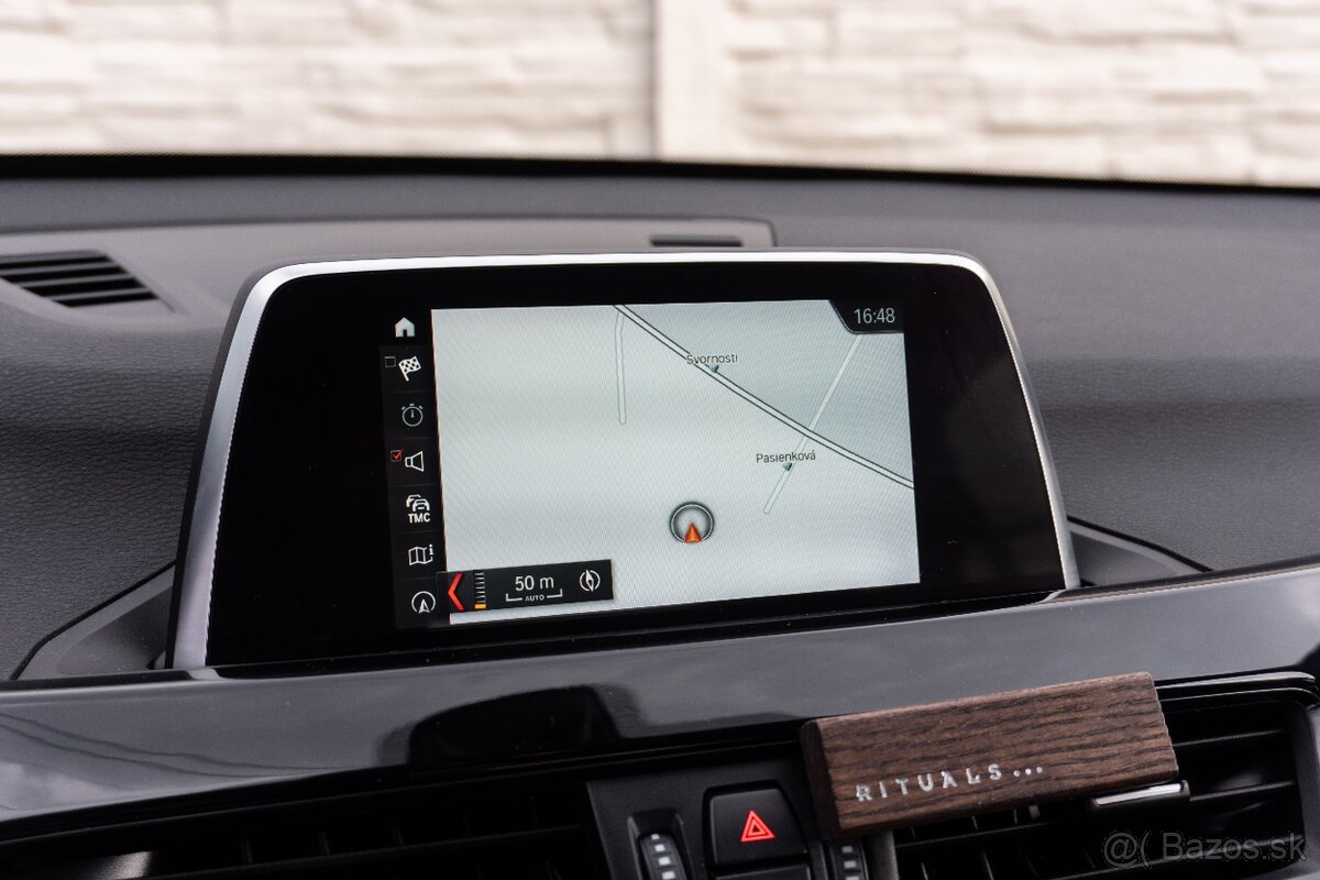 BMW X1 18i Sport Line automat - 13