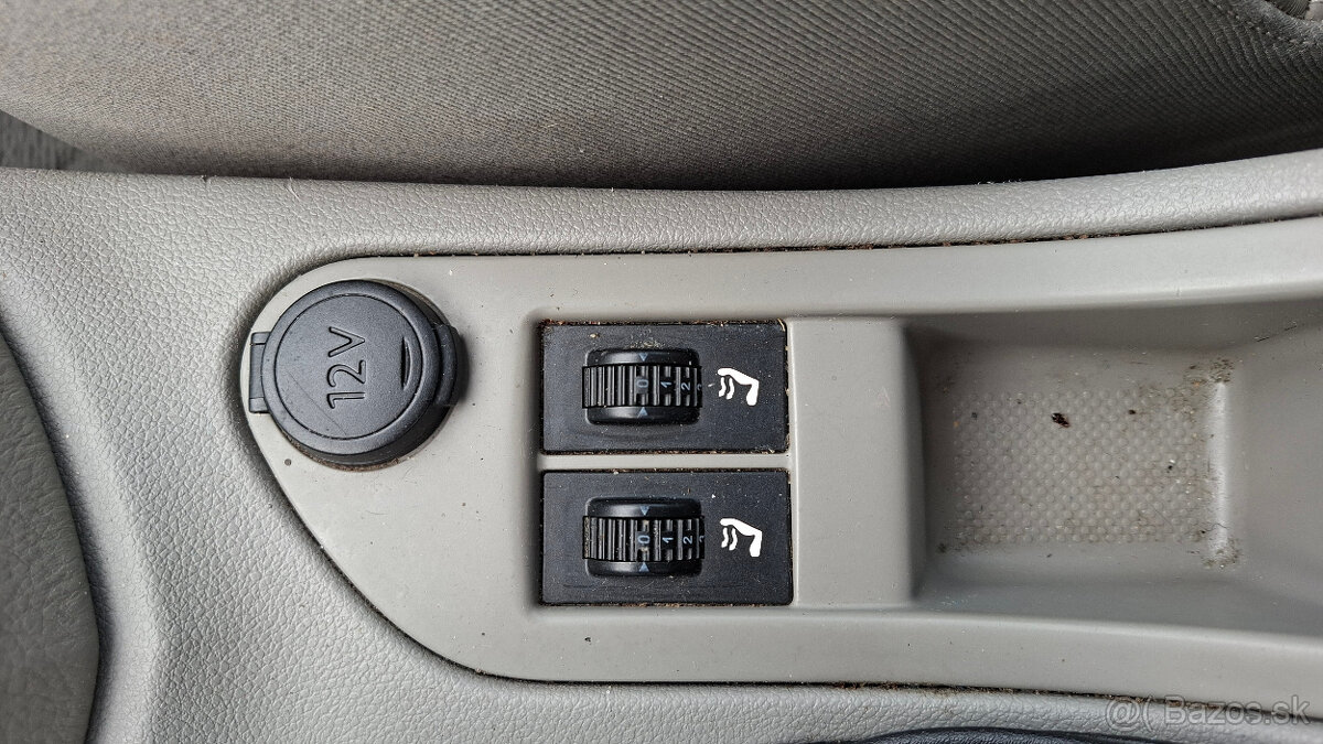 Peugeot 308 CC 2.0 HDi, Cabrio, 103 kW - 13