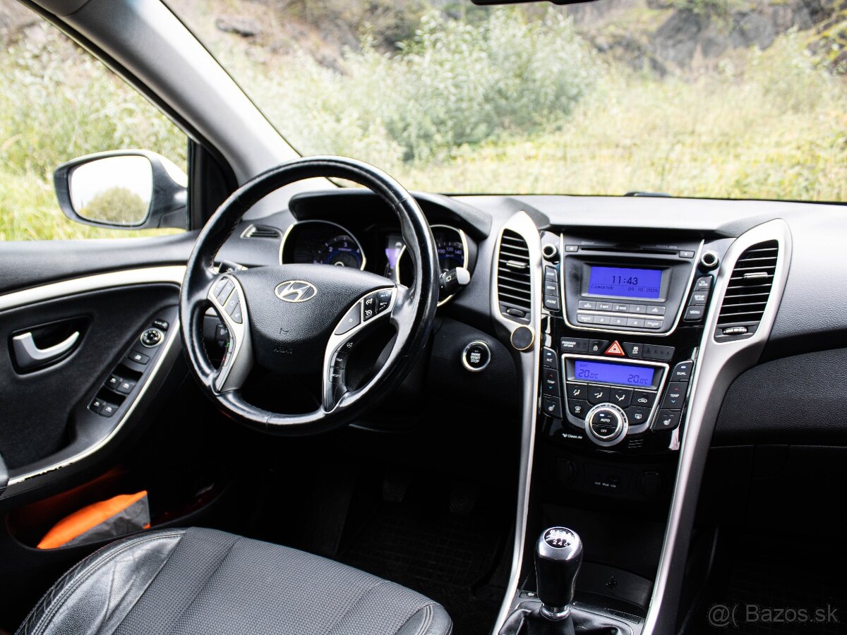 Hyundai i30 CW 1.6 CRDi 136 Style - 13