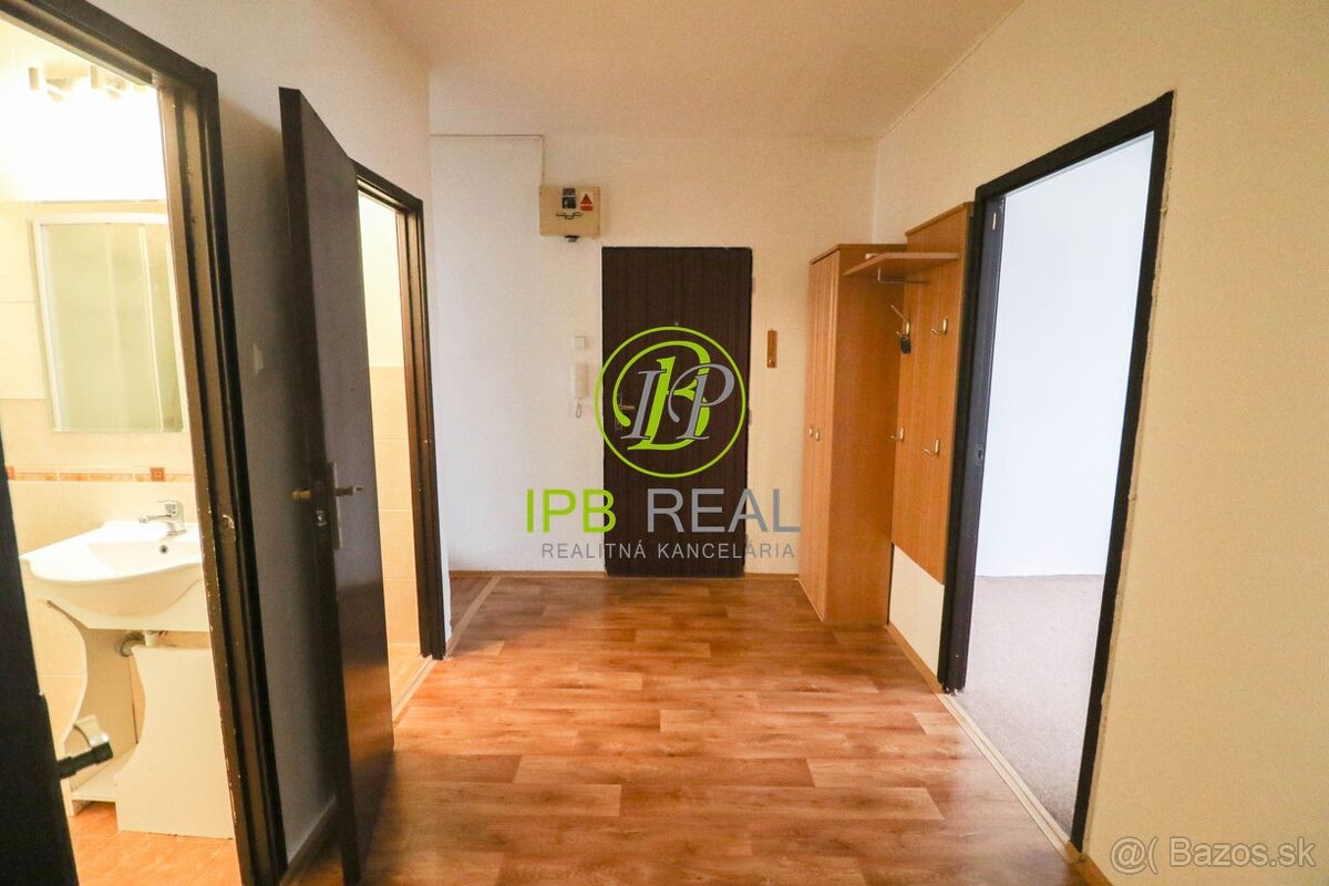 DOBRÁ LOKALITA 4-izb. byt s loggiou na Nejedlého ul. v Dúbr - 13