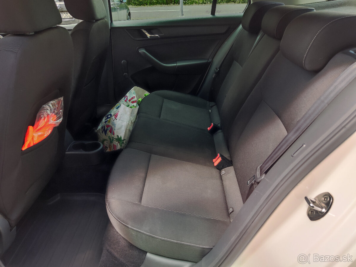 Škoda Rapid 1.2 TSI Ambition - 13