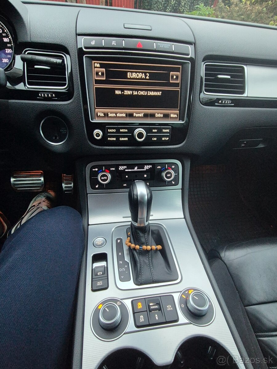 Predám VW Touareg,R-Line,V6 - 13