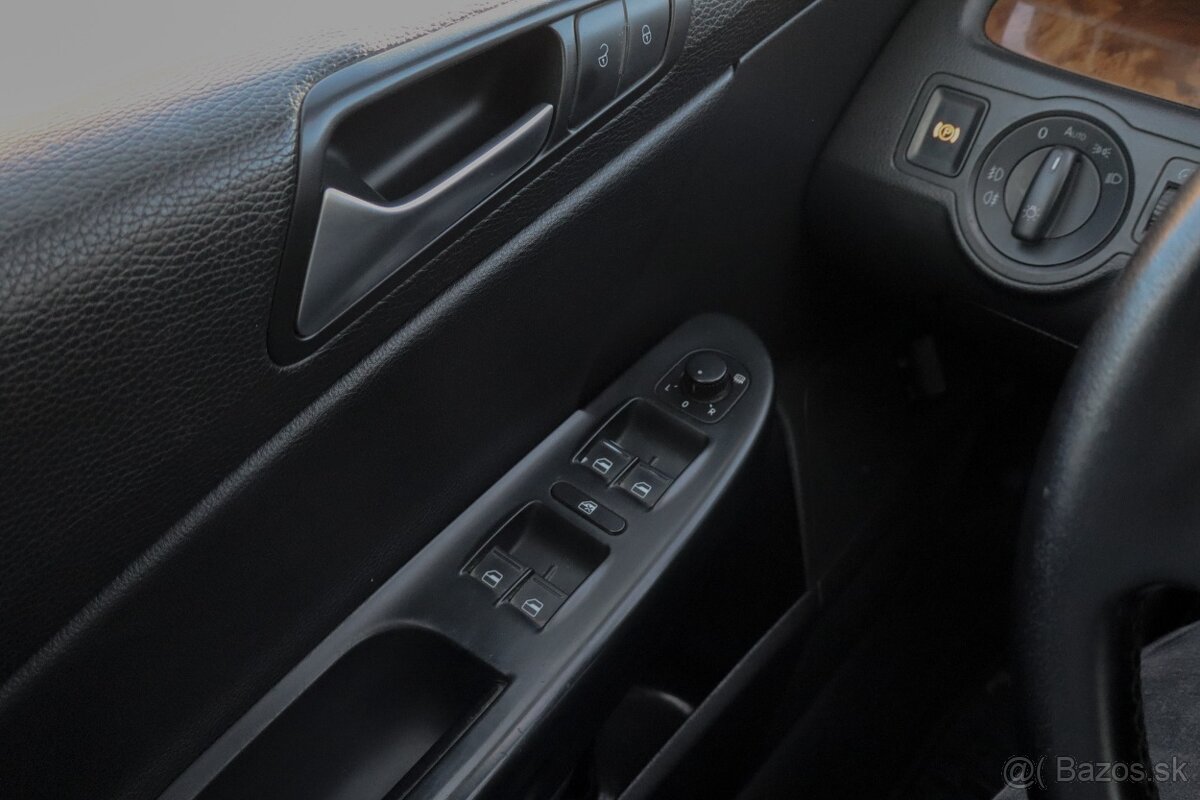 VW Passat B6 Variant 2.0 TDI CR Highline 4-Motion -NOVÉ STK- - 13