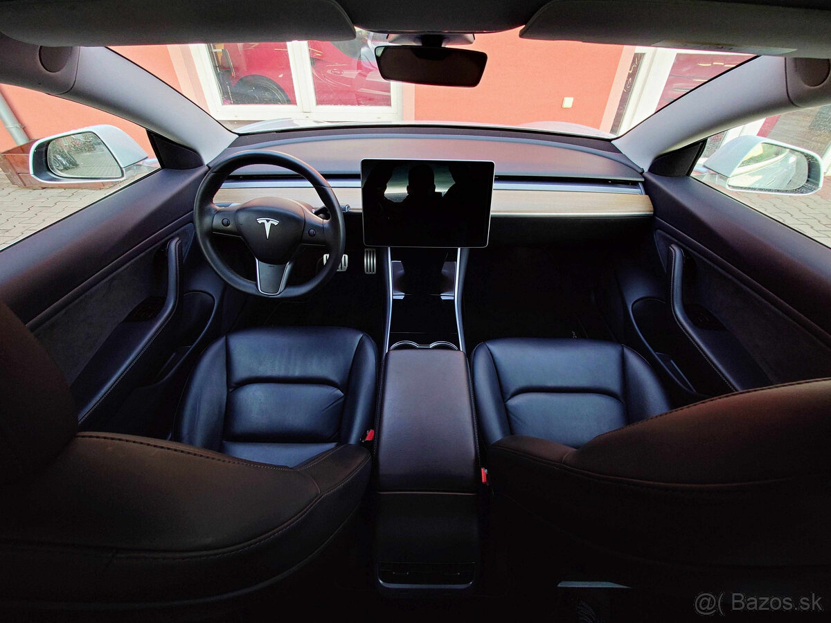 Tesla Model 3 2019 Performance 366 kW - 13