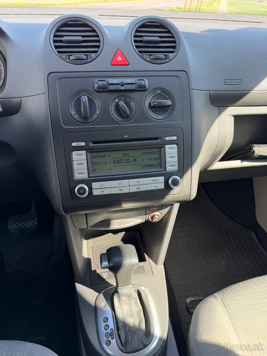 Volkswagen Caddy 1.9 TDI DSG - 13