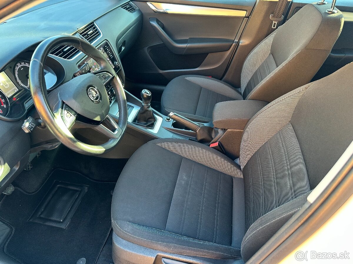 2019 Skoda Octavia Combi TDi - 13