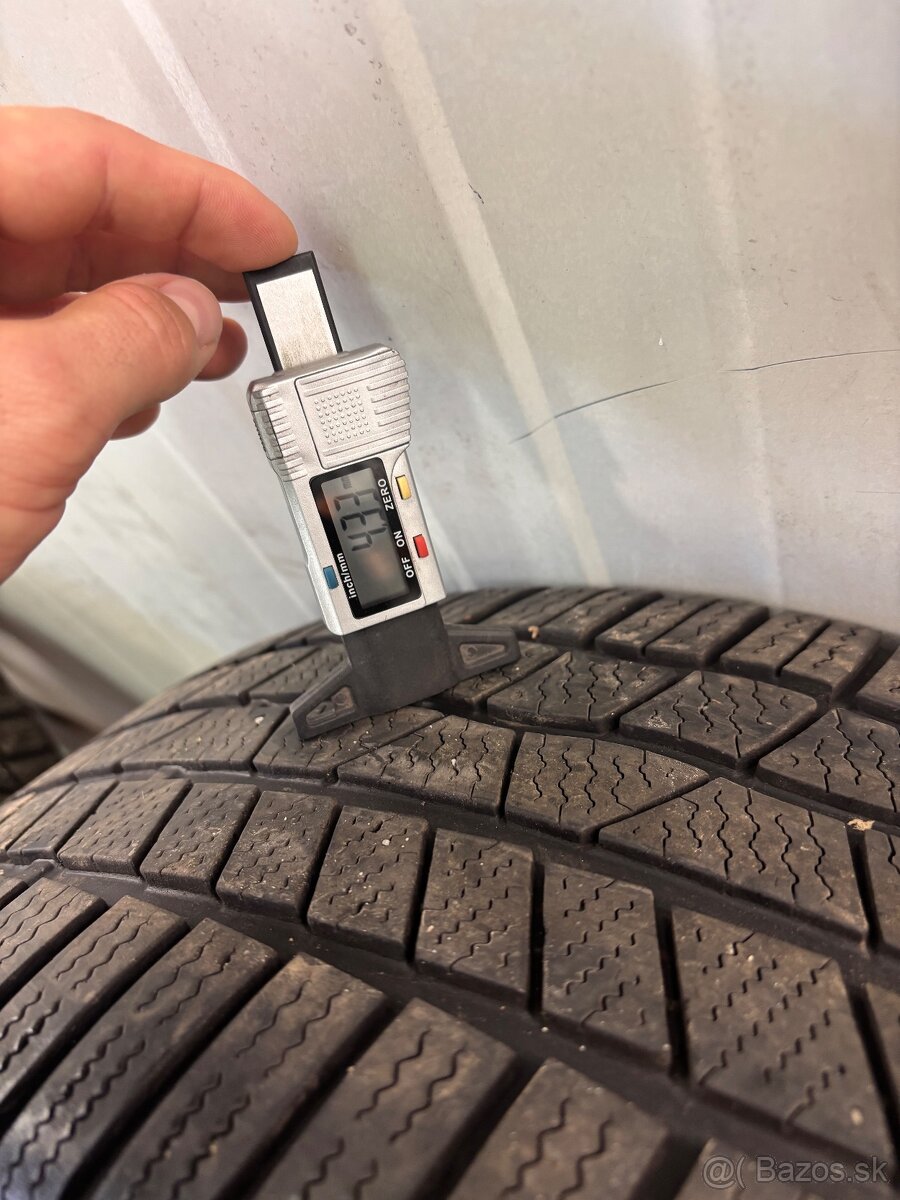 Audi Q7 255/55/R19 - 13