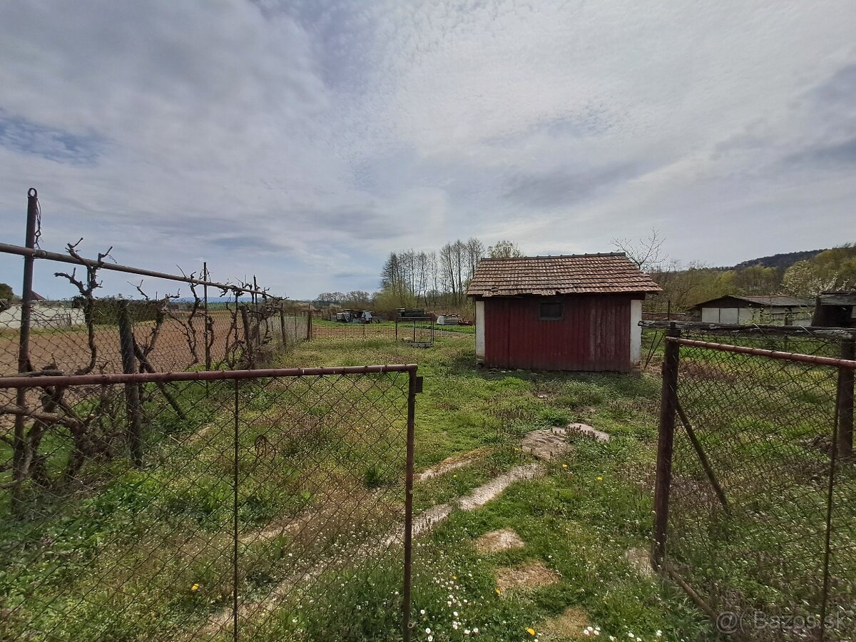 Nová cena - Krásny dom na predaj v obci Dolné Držkovce - 13